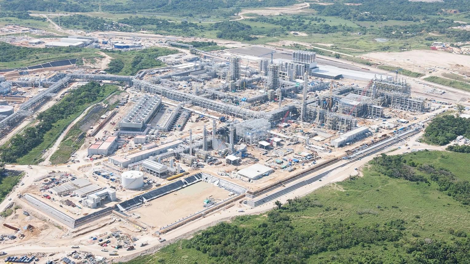 Etileno XXI Petrochemical Complex, Coatzacoalcos, Veracruz, Mexico — Aerial overview of the petrochemical complex during construction